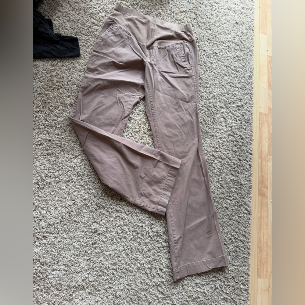 Old Navy Maternity in Mauve Taupe